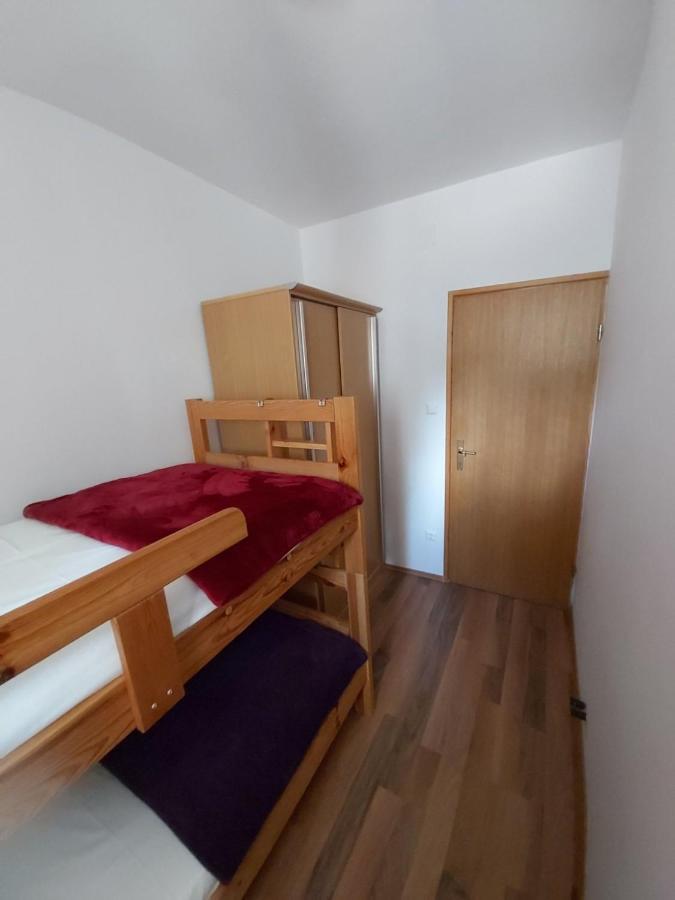 Apartmani Anita Малинска Экстерьер фото