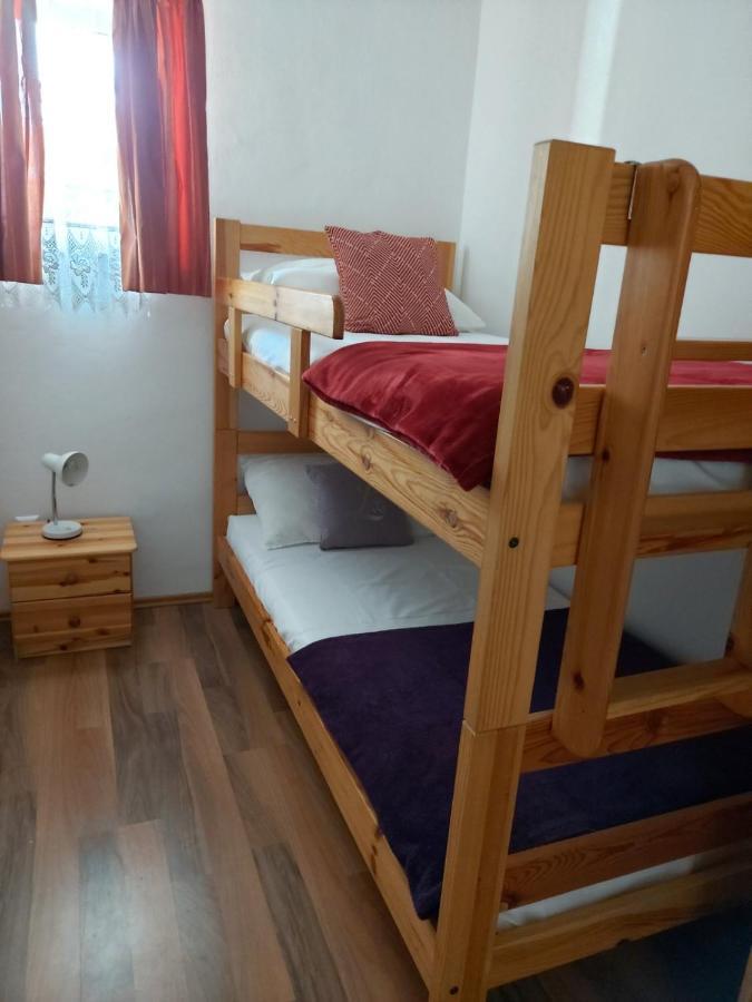 Apartmani Anita Малинска Экстерьер фото