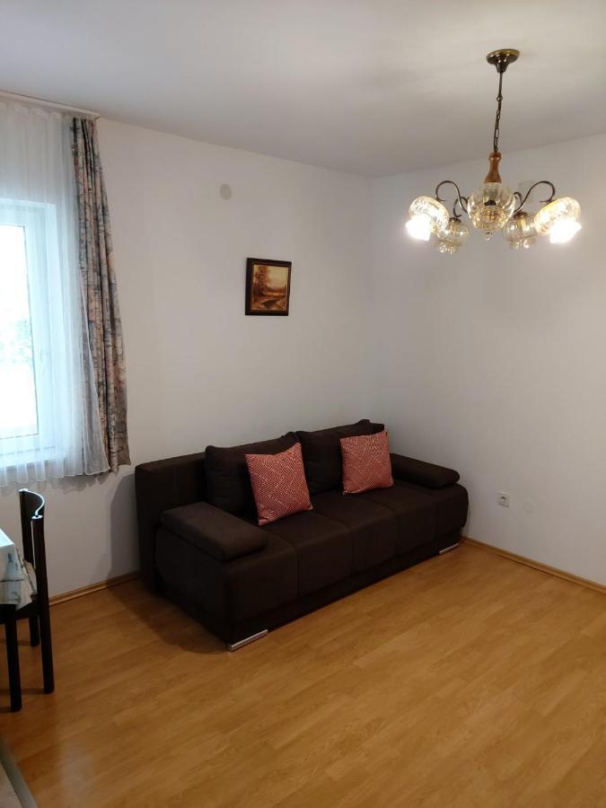 Apartmani Anita Малинска Экстерьер фото